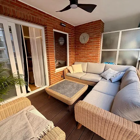 Sunny Waves Apartment